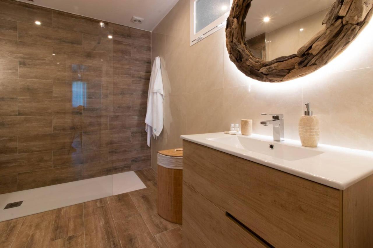 Room In Guest Room - Private Room In The Fishing Port Of マルベーリャ エクステリア 写真